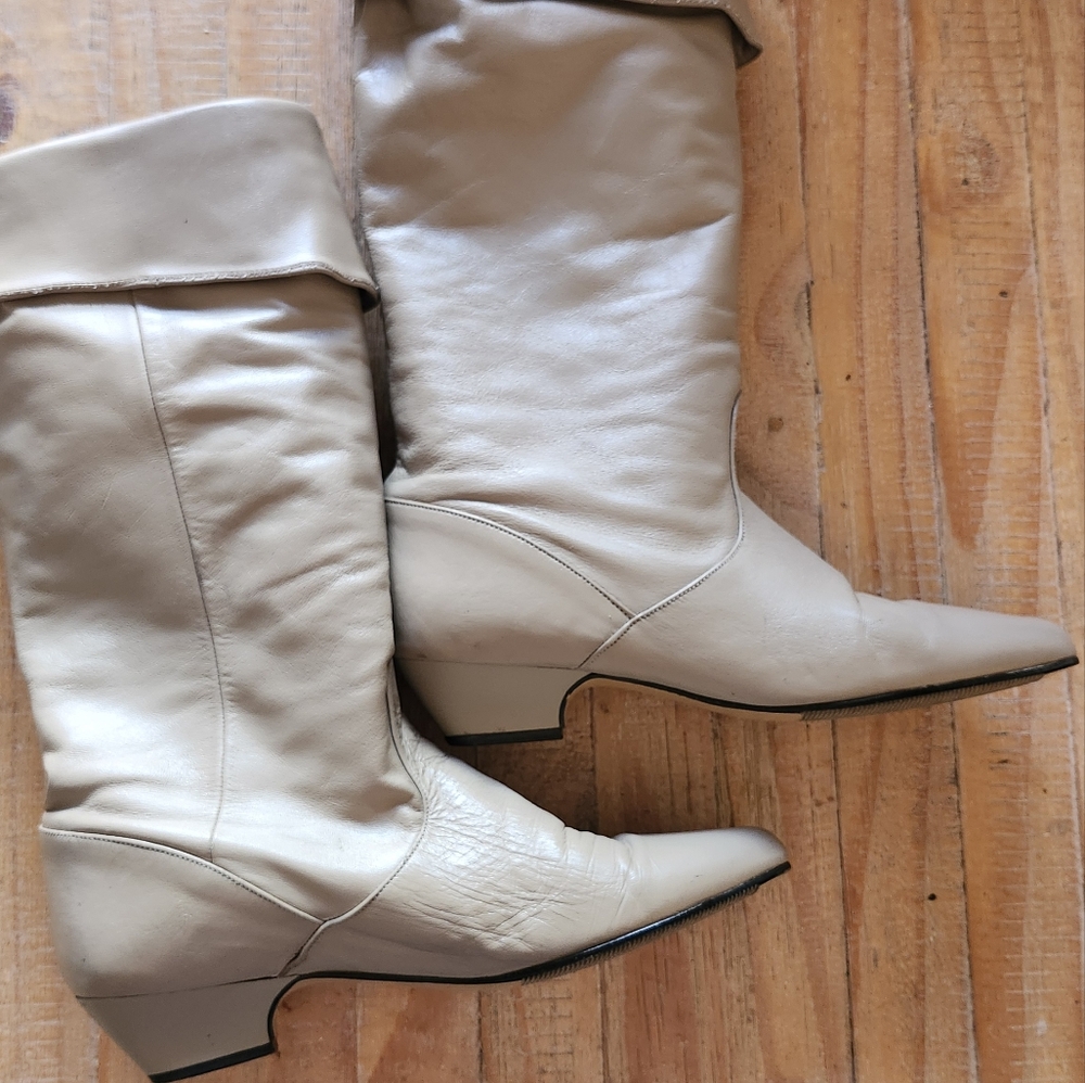 SALE! VINTAGE Joyce LEATHER CREAM BOOTS